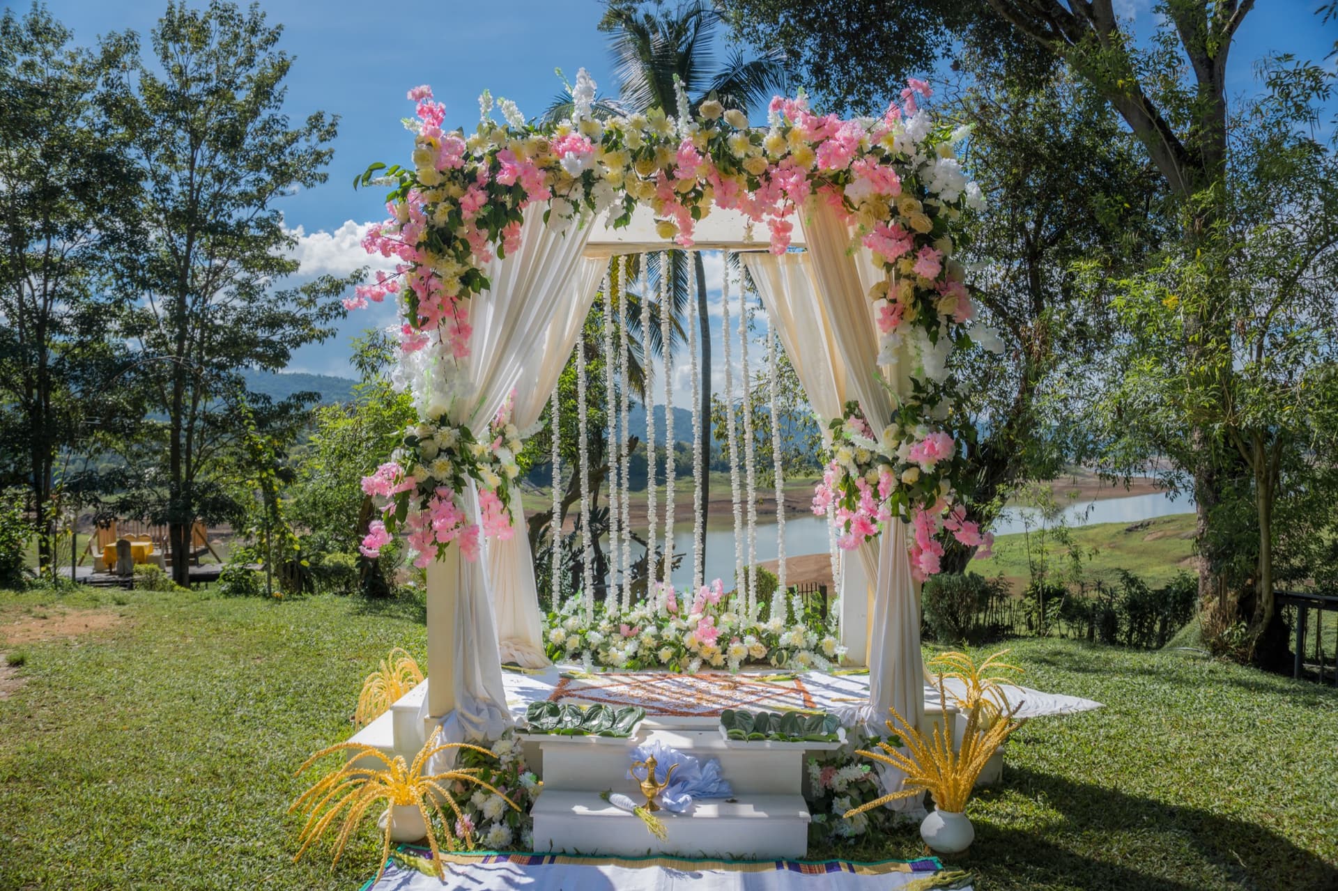 Elegant Wedding Decor